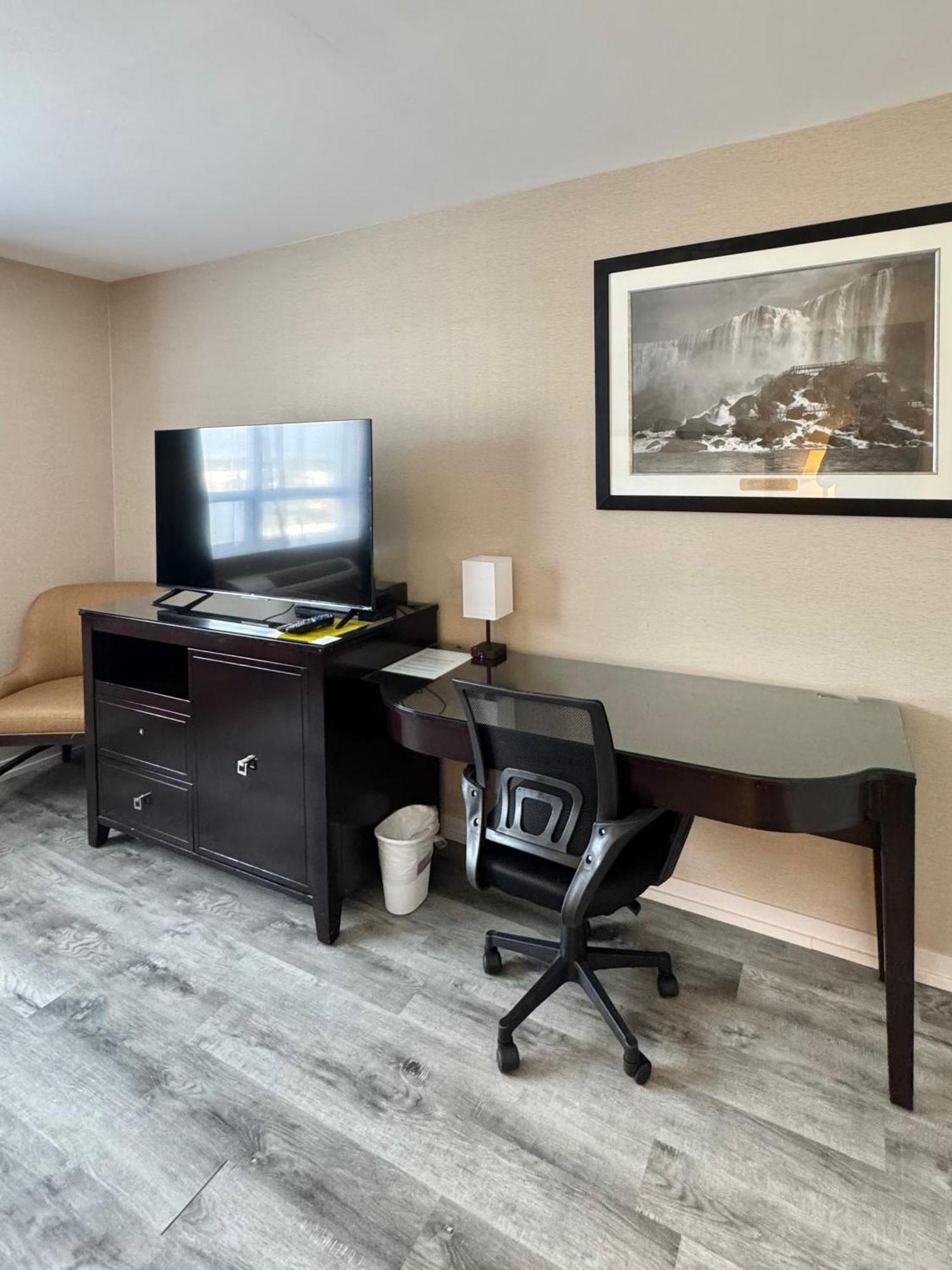 Big Bird Inn Wawa, Surestay Collection By Best Western ภายนอก รูปภาพ