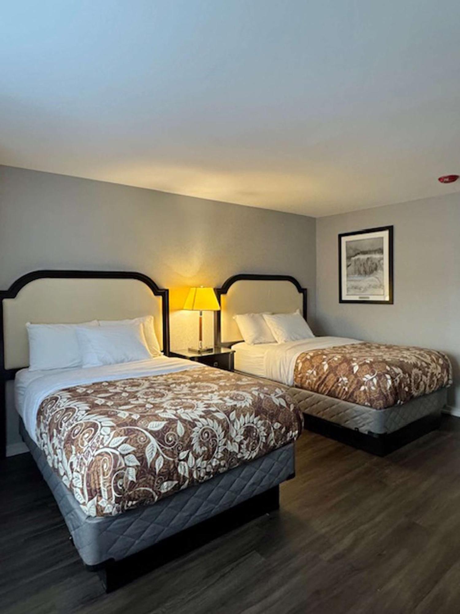 Big Bird Inn Wawa, Surestay Collection By Best Western ภายนอก รูปภาพ