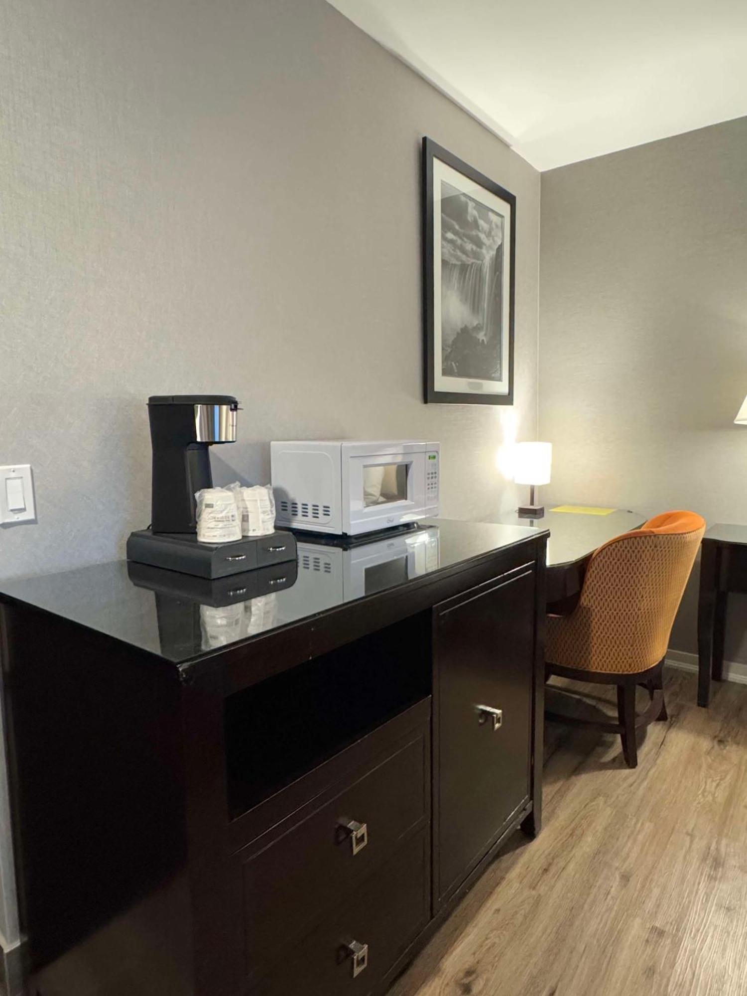 Big Bird Inn Wawa, Surestay Collection By Best Western ภายนอก รูปภาพ